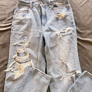 American Eagle Relaxed Mom Jeans